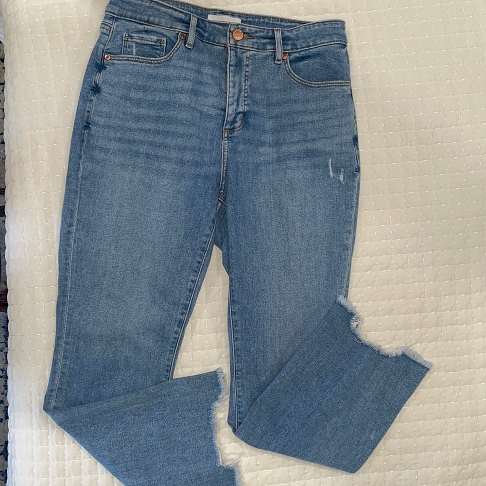 Loft like new curvy high waist flare crop jean.
